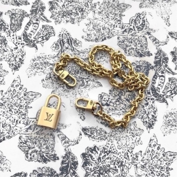 Louis Vuitton LV 100% Authentic Lock and Key #331 - Picture 11 of 11